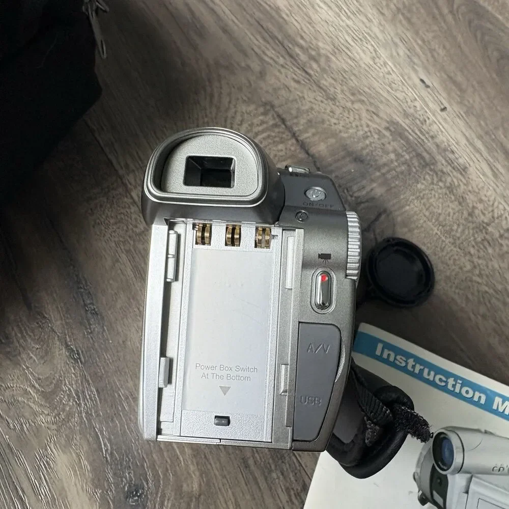 MITSUBA 12 Mega Pixels Dv9002–Gun, Bag, Tripod,cables. No Battery Pack